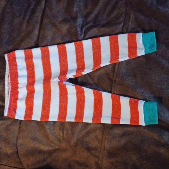 PJ, ESSENTIALS, CHRISMAS OUTFIT, SIZE 24 MONTHS. SANTA'S LITTLE HELPER. - Picture 4 of 8